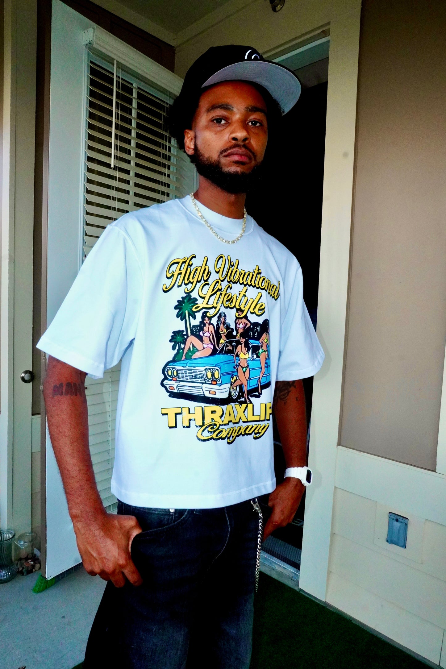 HIGH VIBES REVERSED STITCHING CROP TEE (WHITE)