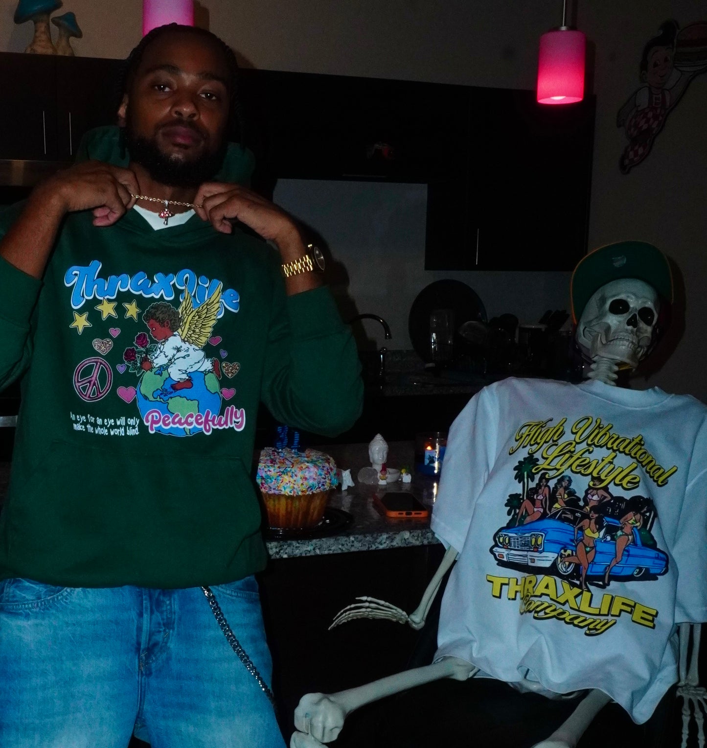 PEACEFULLY HOODIE (GREEN)