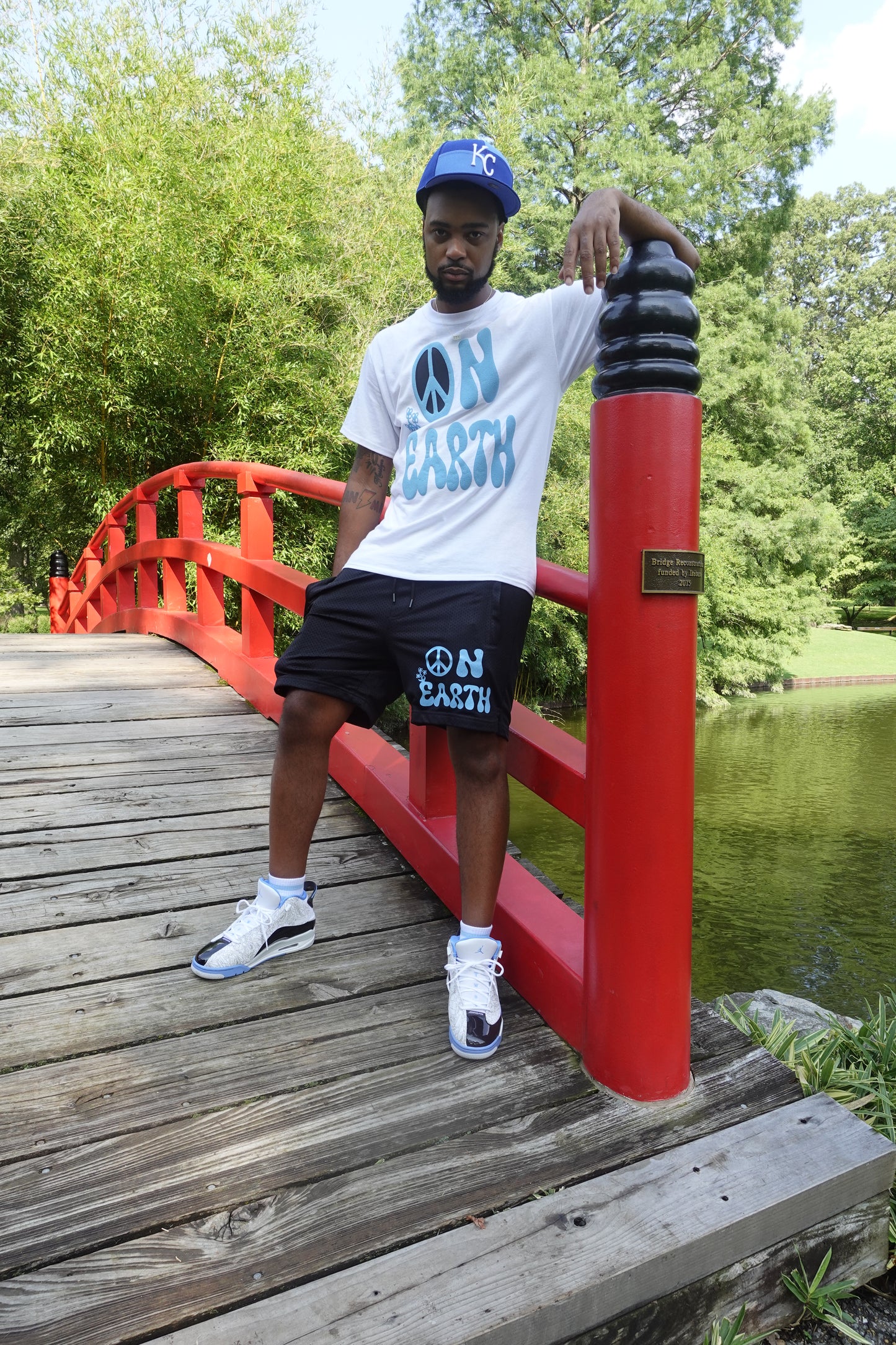 "Peace On Earth" Shorts (black/blue)