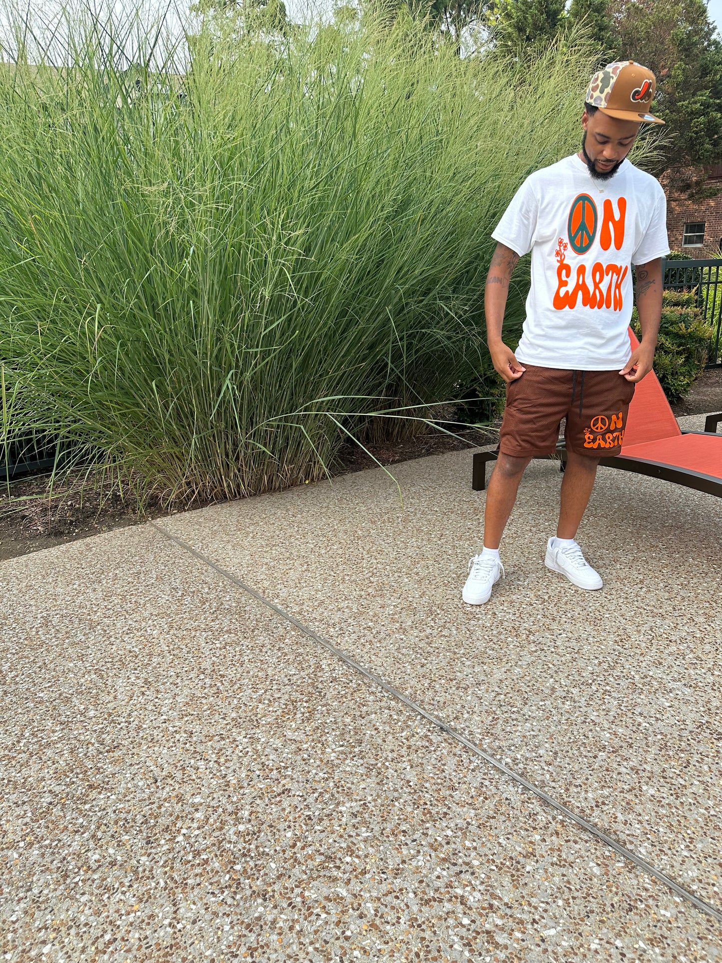 "Peace On Earth" Mesh Shorts (brown)