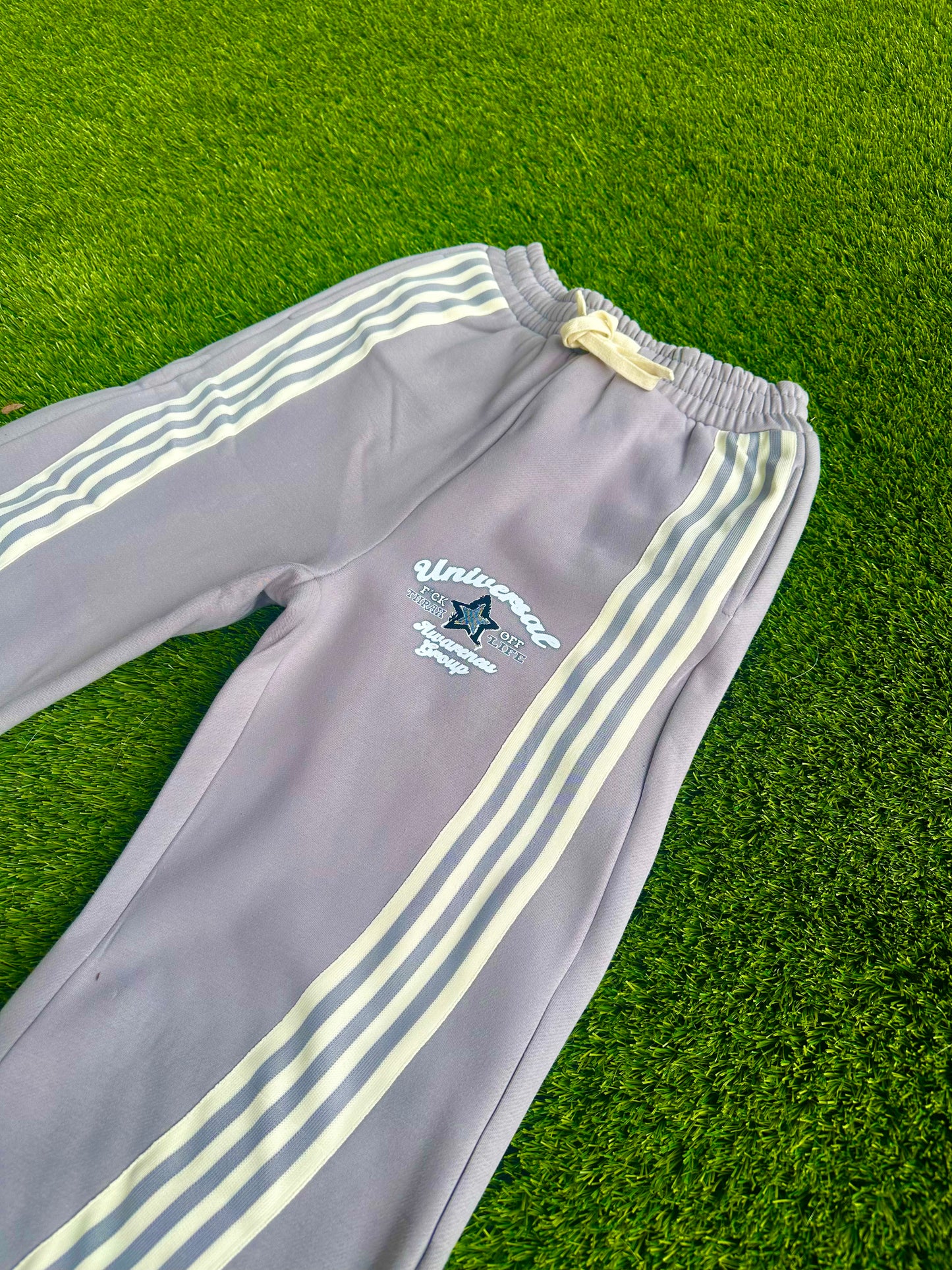 UNIVERSAL COLLEGIATE BIG BOTTOMS PANTS (GREY)