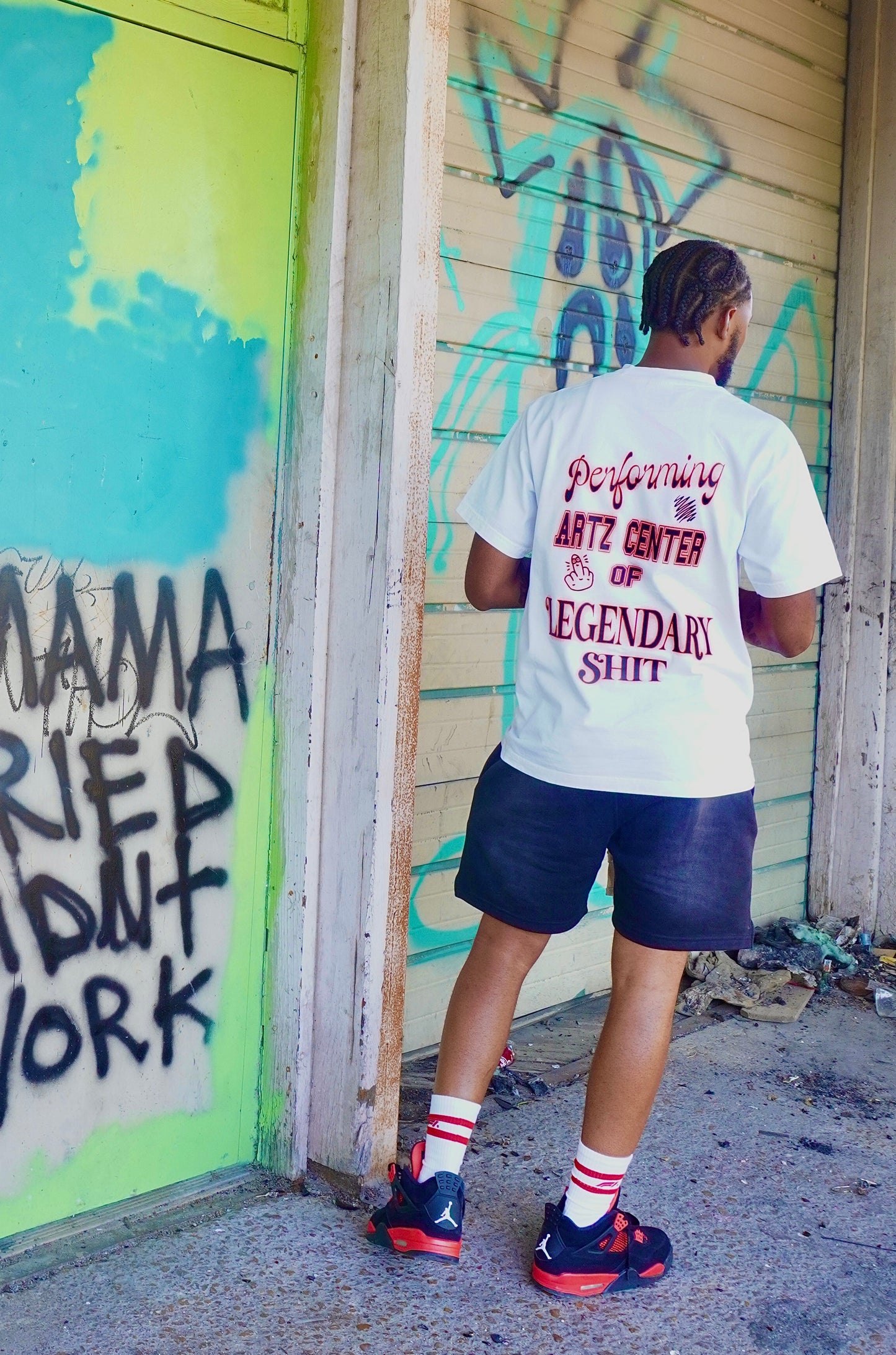 "LEGENDARY THRAX" TEE White/Red