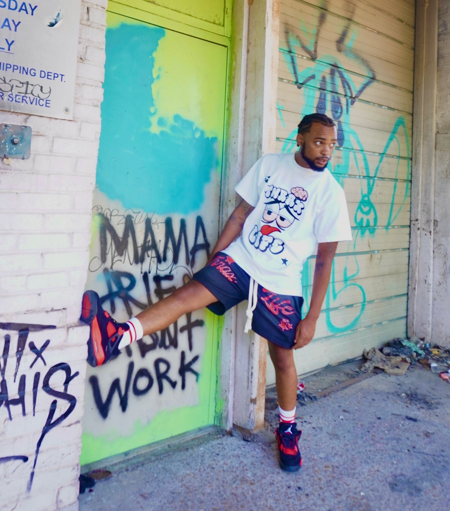 "LEGENDARY THRAX" TEE White/Red