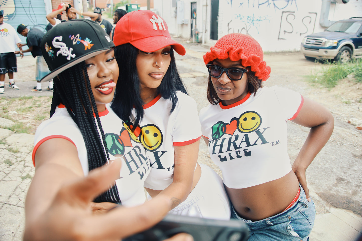 HAPPY TRIP WOMENS RINGER BABY TEE